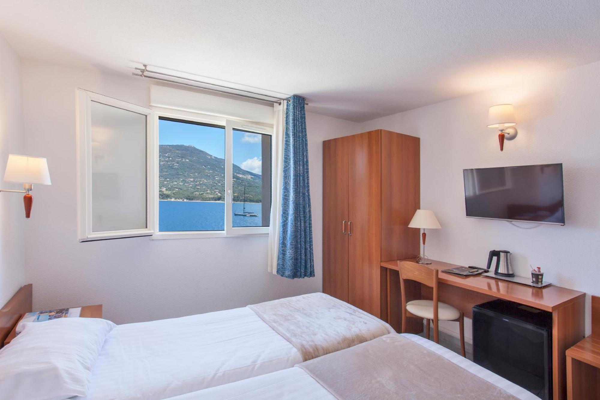 Le Neptune & Spa Проприано Екстериор снимка
