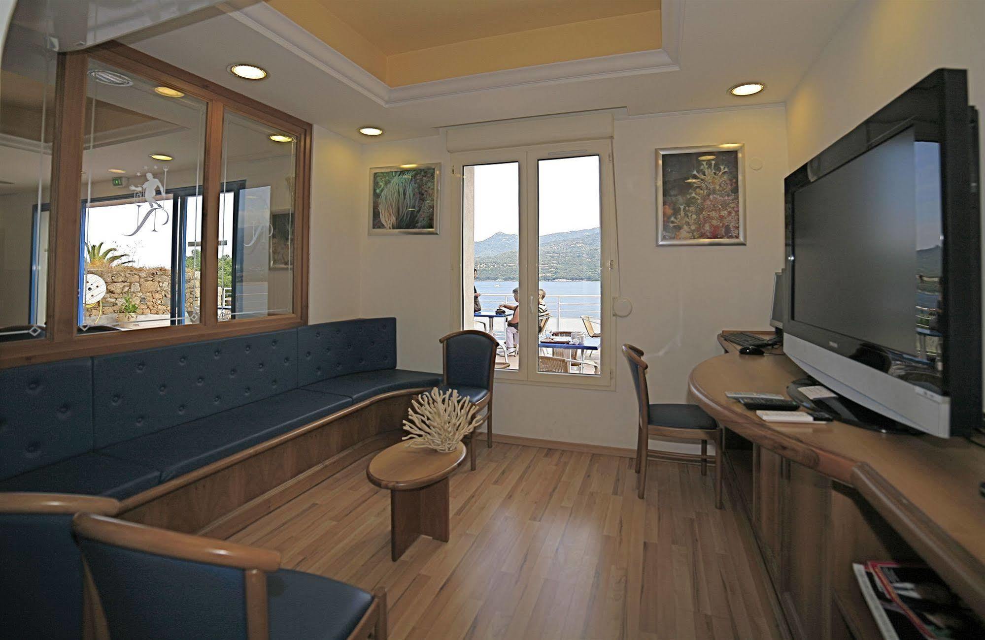 Le Neptune & Spa Проприано Екстериор снимка