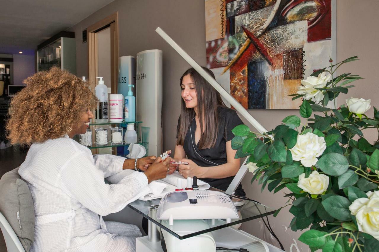 Le Neptune & Spa Проприано Екстериор снимка
