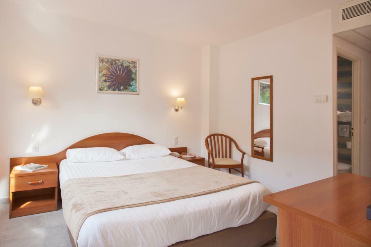 Le Neptune & Spa Проприано Екстериор снимка