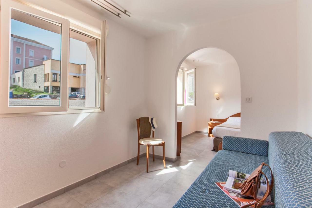 Le Neptune & Spa Проприано Екстериор снимка